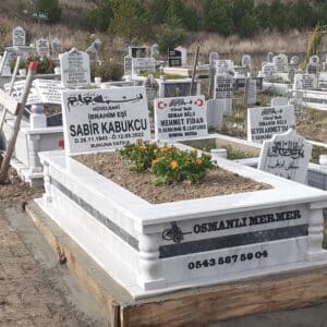 Kütahya mezar yapan yer